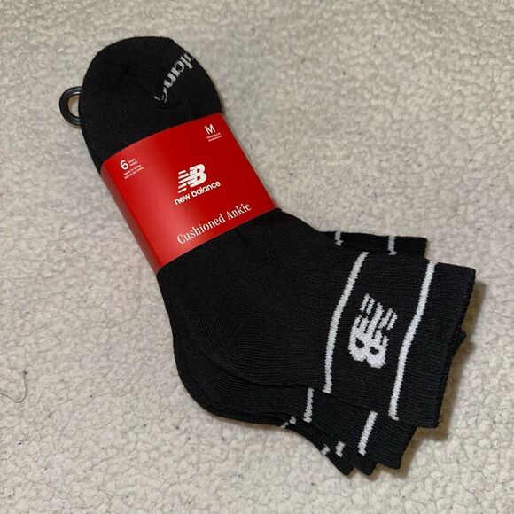 New Balance Women’s Cushioned Ankle Socks Pack of 6 Solid Black Medium NWT - Picture 1 of 6